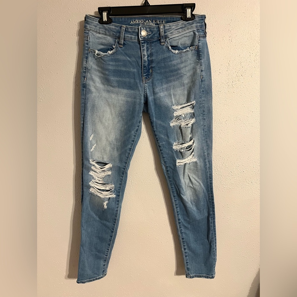 AE DISTRESSED JEAN